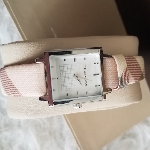 Burberry watch main image 8